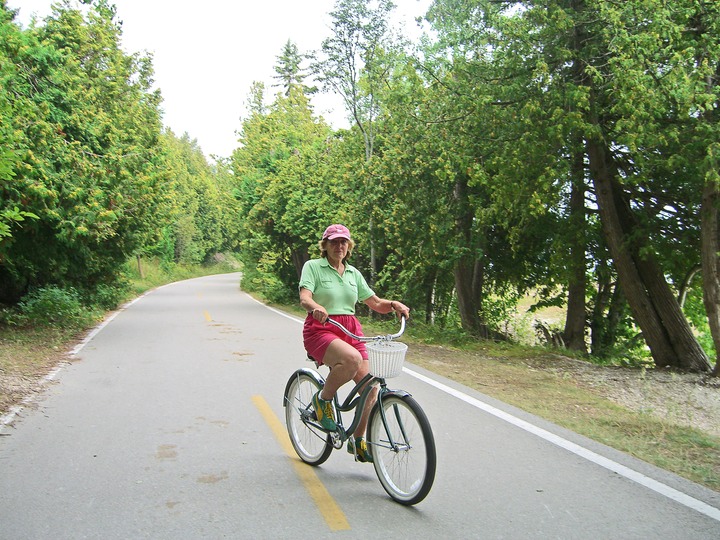 07 Cycling Around Mackinac Island